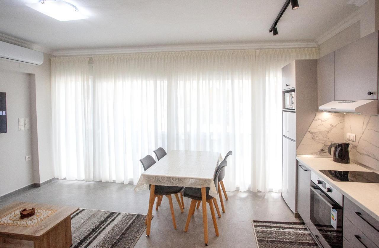 Natalia Peramos Apartment Néa Péramos